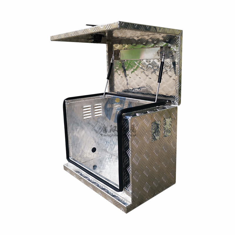 铝花纹板顶开门发电机工具箱